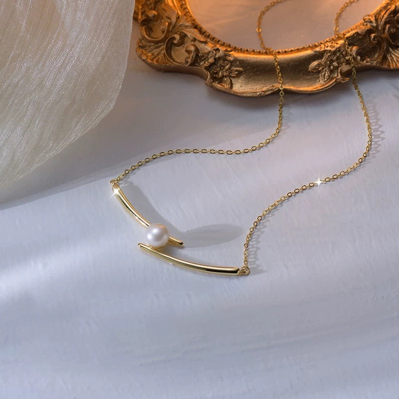 Luna Arc Necklace