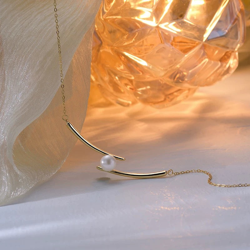 Luna Arc Necklace