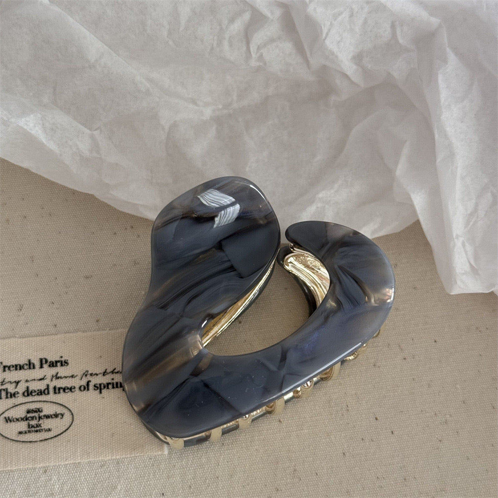 Sera Ripple Hair Claw
