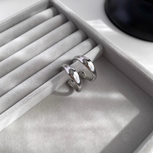 Sculpted Shine Hoop Earrings